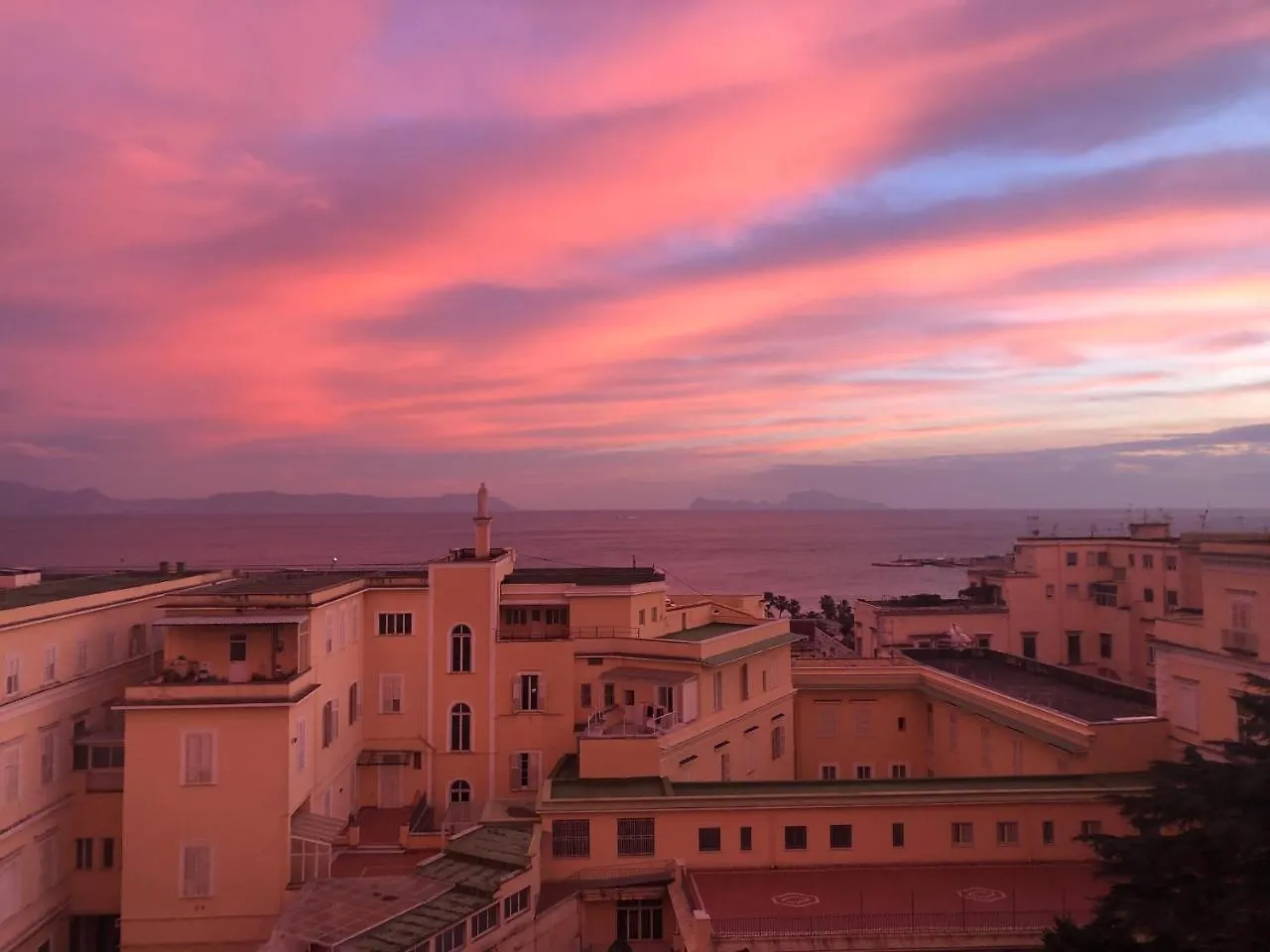 Specchio Di Parthenope B&B Naples Couette-café