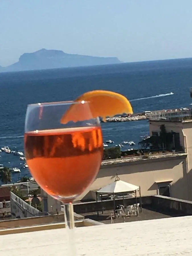 Specchio Di Parthenope B&B Neapel Italien